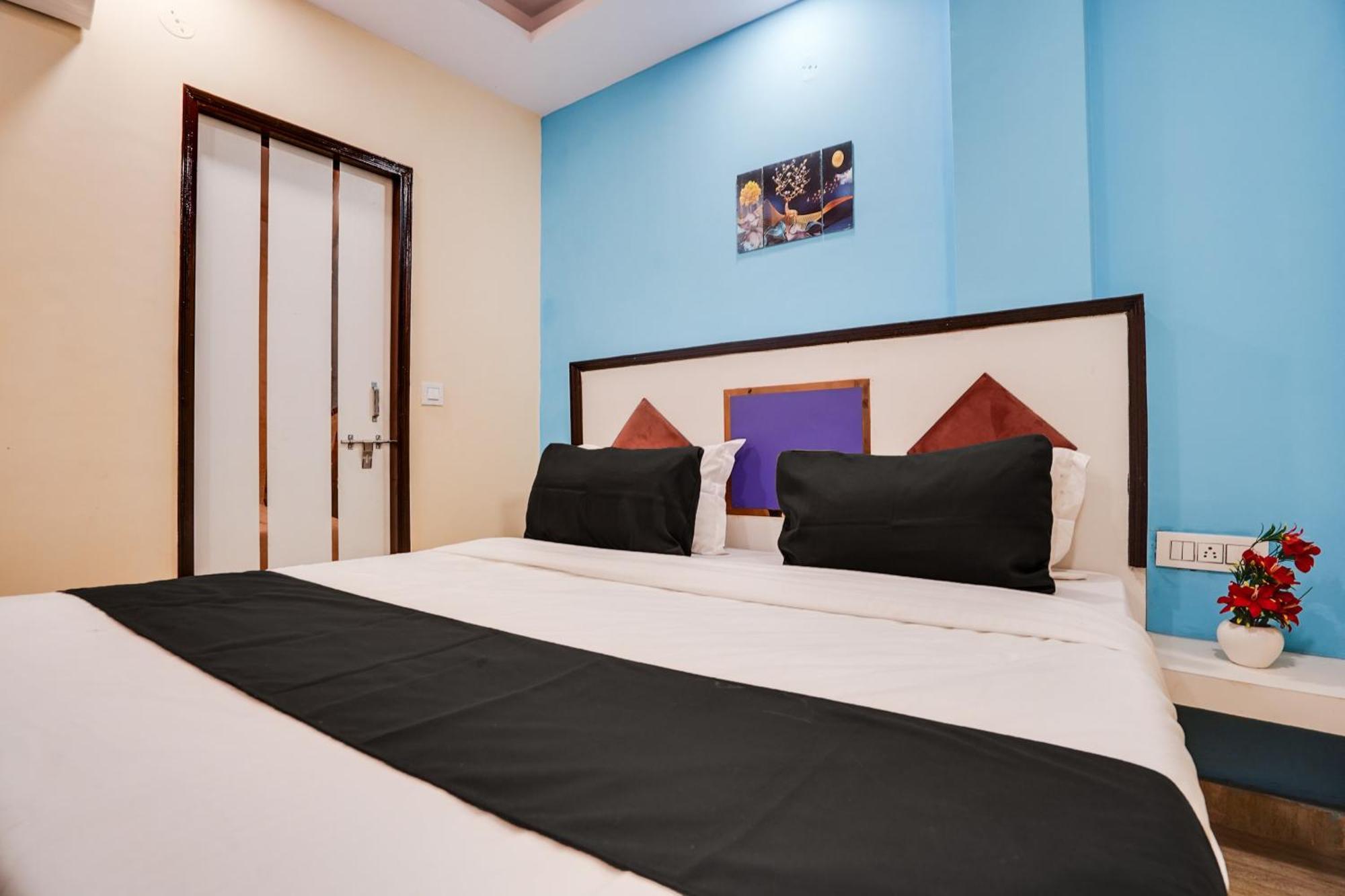 Super Hotel O Hotel Gold Star 新德里 外观 照片
