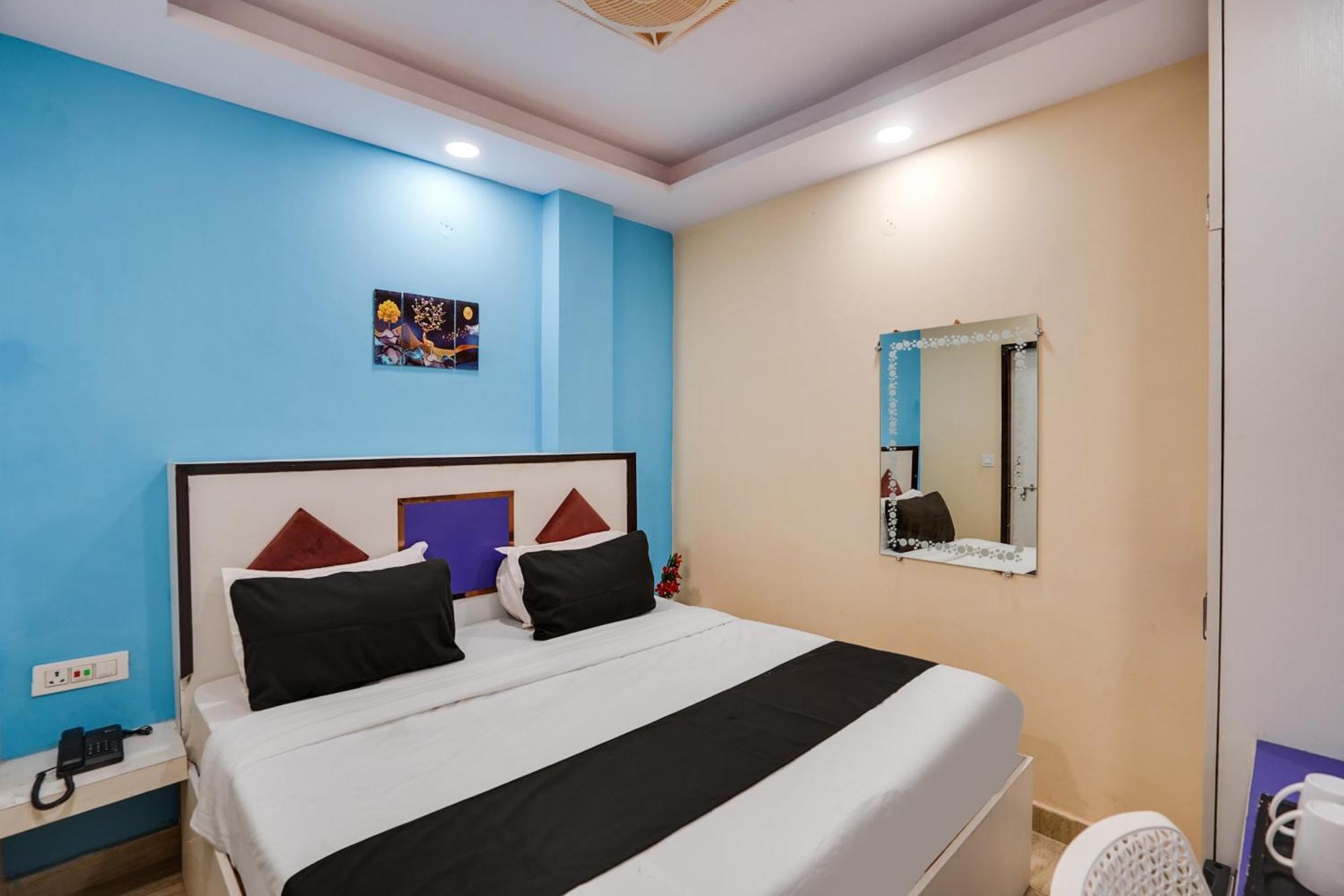 Super Hotel O Hotel Gold Star 新德里 外观 照片