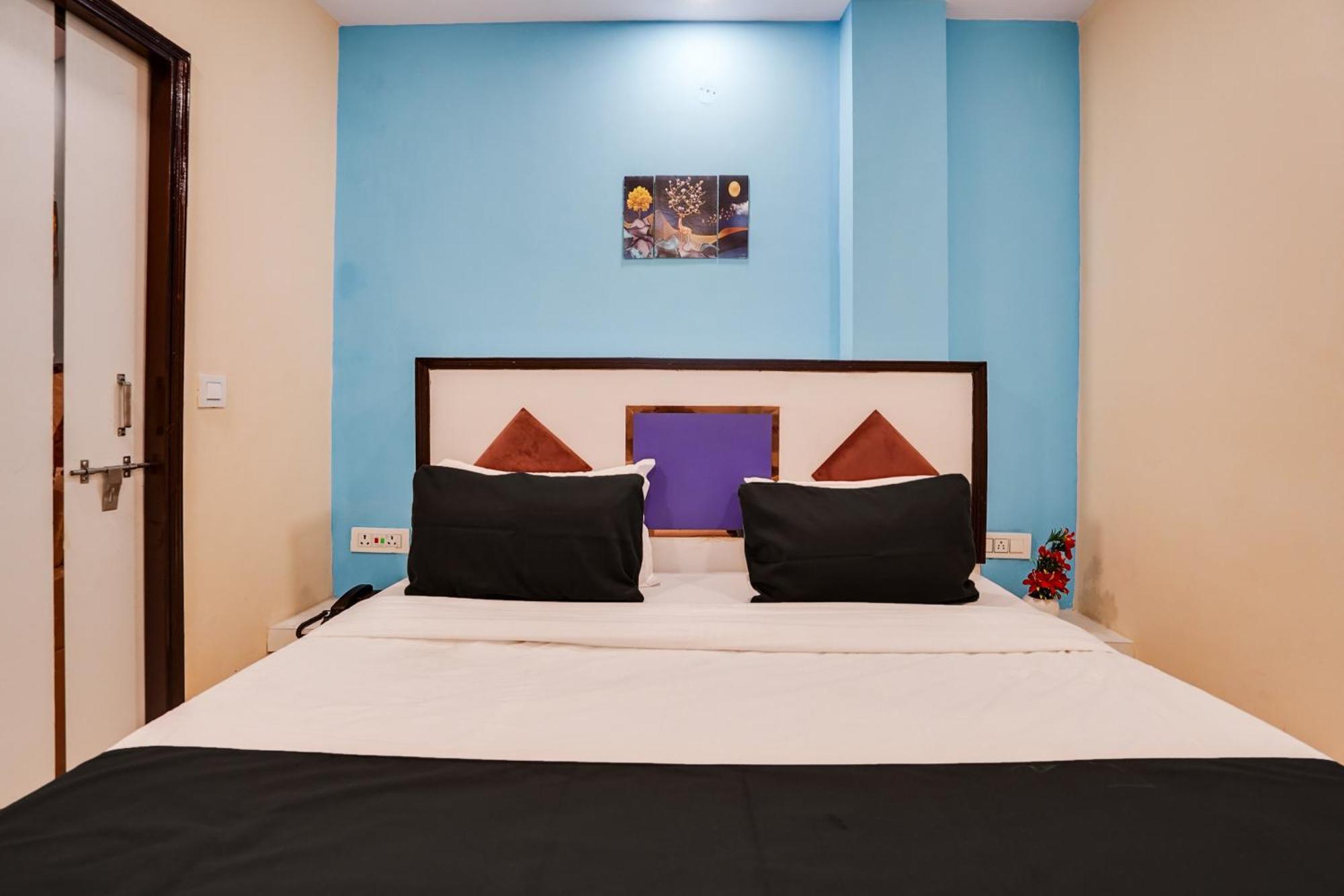 Super Hotel O Hotel Gold Star 新德里 外观 照片